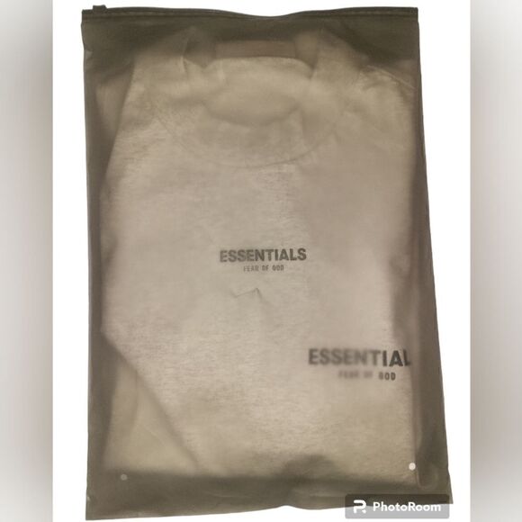 ✔️ FEAR OF GOD ESSENTIALS Men Tee T-Shirt. Medium. Light Oatmeal, Dark Oatmeal S - Picture 4 of 4